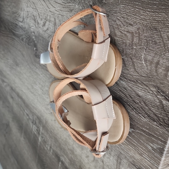 Mercanti Fiorentini Italy Metallic T Strap Leather Strappy Sandals Size 6 - Picture 8 of 8